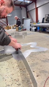 FABRICATING A BUILT UP LOGO WITH #TEAMELLIS ⭐️ #signage #fabrication #3dsign | Ellis Signs