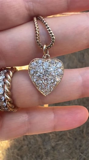 Cemre Caglar on Instagram: "Second post in a day🫢But this is so good🔥 Always mesmerized when I receive our custom omc heart♥️ Can’t wait to ship it to her new owner♥️ Dm me and let’s start yours! #jewelrydesign#diamondheart#custommade #finejewelry#jewelrylove"