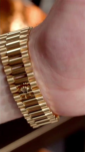 The Rolex Day-Date 40 228238 in yellow gold with a striking green dial