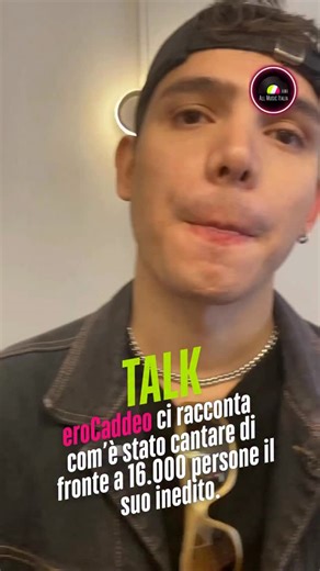 eroCaddeo racconta l’emozione di aver cantato il suo inedito, punto, a Napoli davanti a 16.000 persone per la finale di X-Factor | All Music Italia