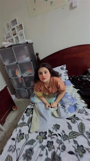 Creative Hand Gestures: Expressive Movements Demonstrated