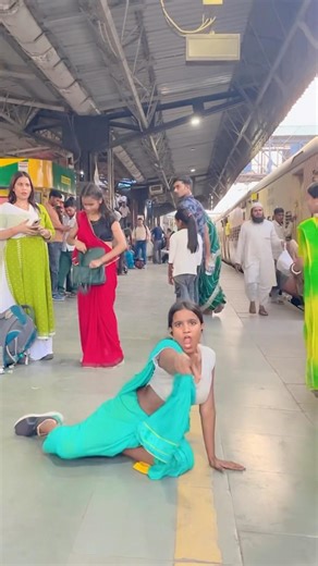 Deewani deewani #youtubeshorts #dance #viralvideo #song #sad #fyp