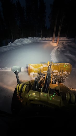 Winter Snow Removal Tips with Cat 906 Equipment