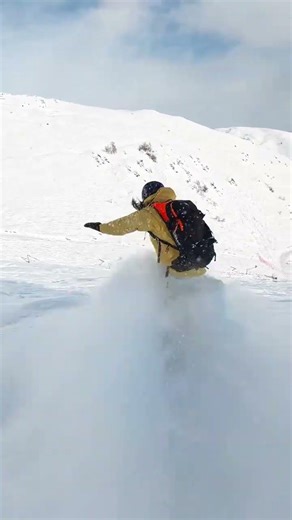 I don t think anyone can refuse this white powder snow Appearance Peach Guide and shoot 11