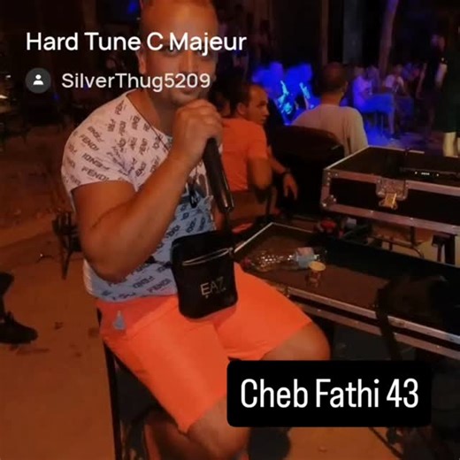 Oussama Boukherrouba on Instagram‎: "#cheb_fathi_43 #شعال_صعيبة_لحظة_الوداع #fathi #شعب_الصيني_ماله_حل😂😂 #athlaw_khawti_prtg_stori👌💖♥️"‎