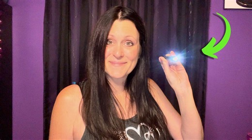 Watch Why You Should Get This Microstream Flashlight on Amazon Live