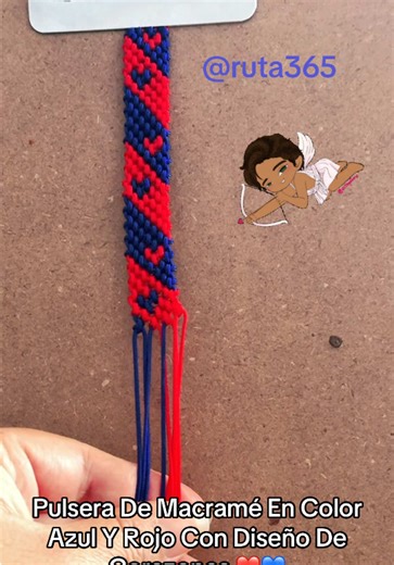 Pulsera de Macramé con Diseño de Corazones
