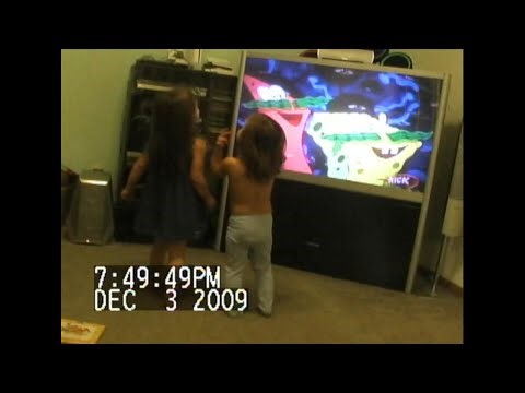 Girls dancing to Spongebob Dec 2009
