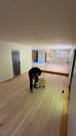 We applied the stain today on these beautiful hickory floors 🤩 The client went with Bona Natural Stain — clean, natural, and full of character ✨ Hickory always shows amazing contrast and grain details, and this color really makes it pop 🤙🏼💪🏼 Another step closer to the final look 👏🏼🔥 • • • #hardwood #flooring #hardwoodfloors #woodwork #likesforlike #seattlehome #hardwoodfloor #bona #pisos #reels #viral #instagood #likesforlike #seattlehome #seattle #fyp #foryou #parati #follow4likes | Sea