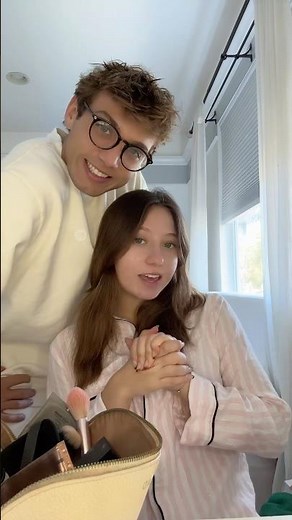 get ready with us for Thanksgiving 🦃 #grwm #thanksgiving ​⁠‪@NicoletteDurazzo‬