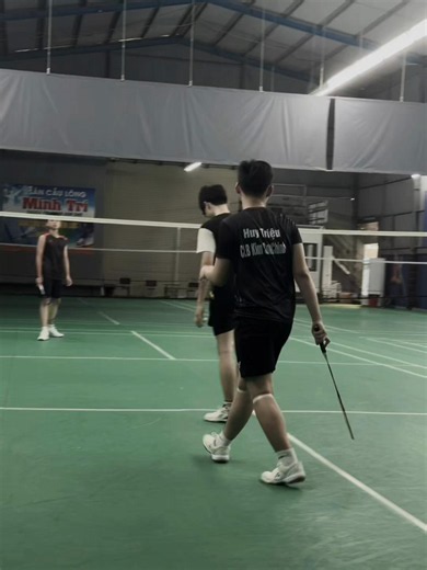 Double Smash Badminton Technique: How to Execute a Powerful Double Smash
