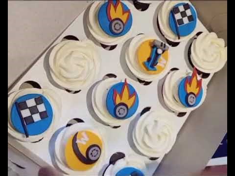 Hot Wheels Fondant Cupcakes!