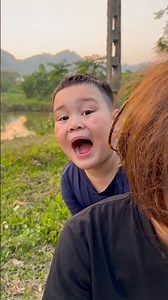 Cậu bé tốt bụng Chúc mừng Ngày của Mẹ❤️🤣#shorts