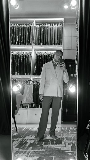 Erich N' Setiawan #erichns on Instagram: "Feel COLORS for ERD festive dinner 🥳💪 Suit & Pants @dikhasigitfashion #stylingoutfit #outfitinspiration #colorblocking #outfitoftheday"