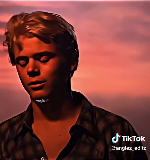 The Outsiders Sunset Scene: A Captivating Moment