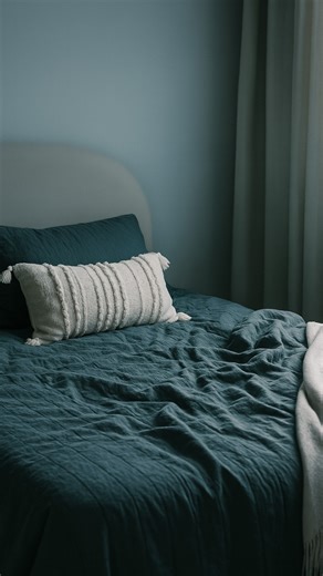 I slept for nearly 24 hours 😴💤 here’s why 👇🏼 My whole life I’ve struggled with sleep, where I could hibernate for 15 hours every night if you’d let me. Doctors couldn’t figure out why, so they labeled me a “long sleeper” and said I just required more sleep than everyone else. I started to even use sleep as a coping mechanism, taking a snooze whenever I felt overwhelmed or needed a break from the world. But now I finally understand what’s really going on… I didn’t know I was repressing childh