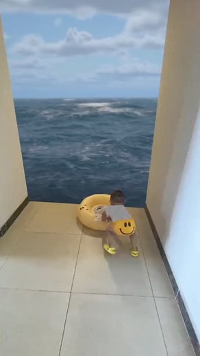 Este niño se acercó demasiado a la orilla de un barco | Nasser Ferreiro