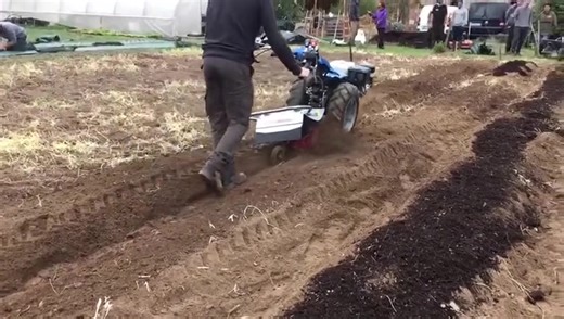 Vous connaissez la charrue "rotative"? | RIO Motoculture