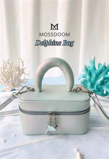Discover the Elegance of the Delphine Bag