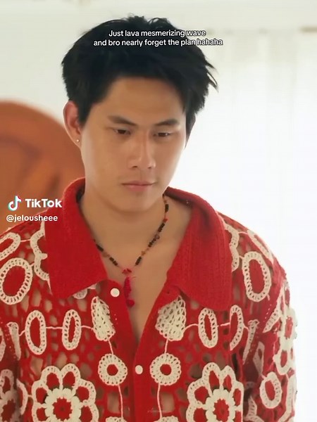 Mesmerizing Waves in The Summer I Turned Pretty