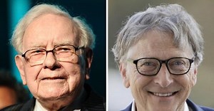 Bill Gates bakes an Oreo cake for Warren Buffett for his 90th birthday