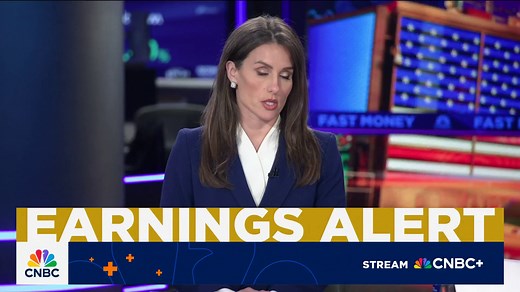 $CRWV earnings round out an action-packed day for the AI trade! A massive Monday risk-on rally taking hold as investors bet on an end to the government shutdown. Kristina Partsinevelos joins Guy Adami, Tim Seymour, Karen Finerman, and Dan Nathan to break down the numbers | CNBC Fast Money