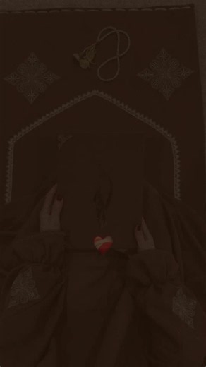 Praying Hands Emoji Meaning 🤲🏻 — Uses & Emotional Context