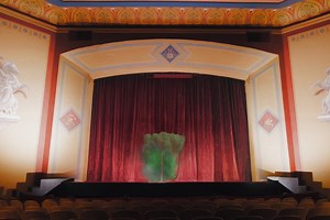 10 Wizard of Oz-Adjacent Movies and TV Shows That Aren't Wicked