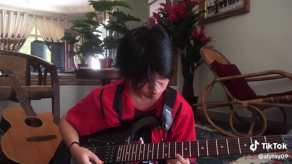 baru praktiss#wavetoearth #gitarcover #foryou