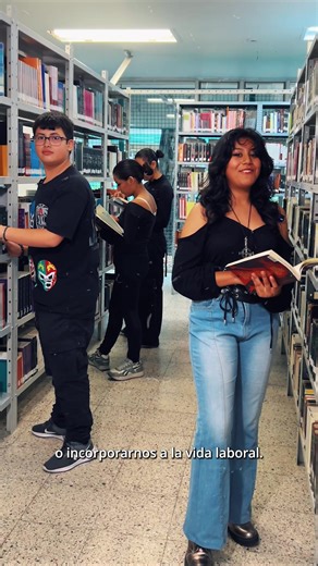Bachillerato Nacional. ¡La educación media superior es tu derecho! El Bachillerato Nacional de la Nueva Escuela Mexicana llega para revolucionar la forma de estudiar en todo el país. Un sistema que integra a todos los subsistemas para que ningún joven quede fuera. 📣 “La educación es un derecho y todas y todos los adolescentes pueden ir al Bachillerato Nacional, sin importar de dónde vengan”. Tienes doble ventaja: 🎓 Certificado de Bachillerato General para continuar en la universidad ⚡ Certific
