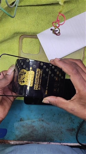 📱 Redmi 15C 5G Tempered Glass Kaise Lagaye | Easy Trick 📱🔥 Redmi 15C 5G Screen Guard Install #shorts