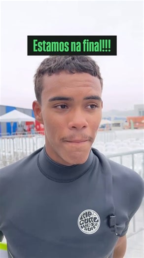 CONFEDERAÇÃO BRASILEIRA DE SURF on Instagram: "PABLO GABRIEL É FINALISTA! 🇧🇷🌊 No ISA World Surf Games 2025, a Seleção Brasileira Júnior segue forte na busca por medalhas. E agora é oficial: Pablo Gabriel está na FINAL da categoria Sub-16, em Punta Rocas, no Peru. Após dias intensos de muito trabalho, o momento é decisivo. O time segue focado, unido e confiante para essa grande final, representando o Brasil com garra e determinação. A torcida brasileira é fundamental nessa hora. Vamos juntos v