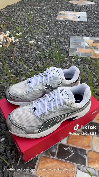 Puma Axis: Stylish Sneakers for Running and Fashion