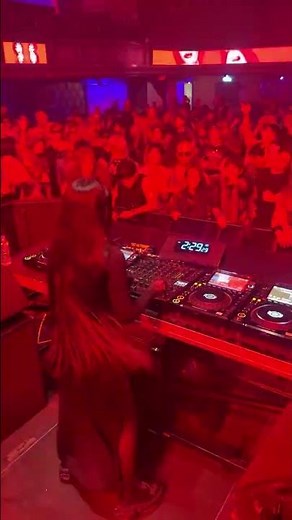 Marie Vaunt Ignites Boston With a Massive Acid Techno Debut at Royale