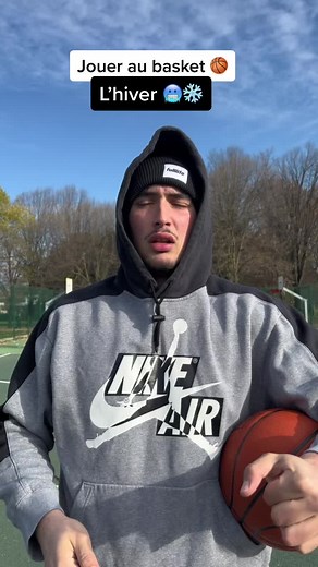 Donnez nous des gymnases s’il vous plaît ! 🥶❄️🏀 #pourtoi #fyp #basketball #comedie #funny #pov #drole #bball #ballislife #humour #basket #sport #sports #street #streestyle #winter #basketballchallenge #basketballtraining #viral #trend #troll #mdr