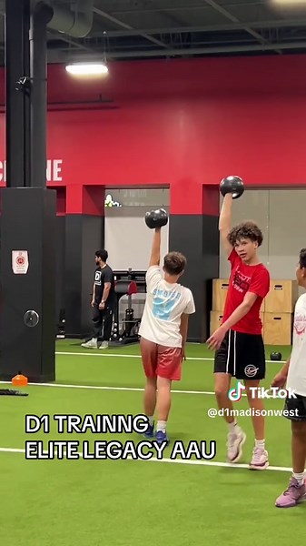 Hoopers putting in that grind at D1 Training Madison West! 🏀🔥 Elite Legacy is taking their athletes to the next level with top-tier training—where champions are built. 💪🏽 #D1TrainingMadisonWest #EliteLegacy #BasketballTraining #NextLevel #AthleteGrind #TrainToDominate #BasketballDevelopment #Hoopers #SpeedAndAgility #StrengthAndConditioning #YouthAthletes #MadisonWI