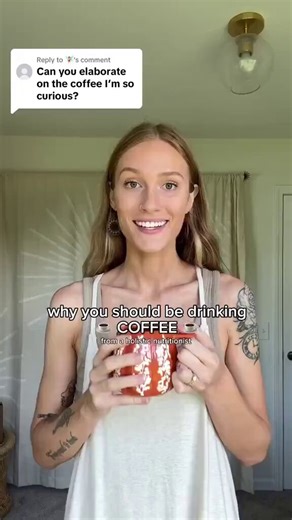 3. CaféMito: Causa deshidratación y problemas cardíacos.Realidad: El café es rico en antioxidantes y puede:• Acelerar el metabolismo• Mejorar la función cerebral• Disminuir el riesgo de ciertas enfermedades como el Parkinson y el Alzheimer.