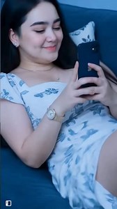 205K views · 1.7K reactions | Sitting idly while using your phone, while seemingly comfortable, can have negative health impacts. Unergonomic postures, such as hunching or looking down for too long, can lead to muscle pain and poor posture. Furthermore, prolonged staring at a phone screen can also lead to eye strain and other vision problems, so it's best to avoid them. #tips #trik #tutorial #infokesehatan #infoterbaru. | Zie Septiaa | Facebook