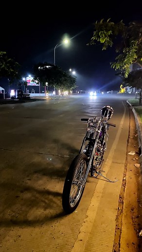 Custom Chopper Motorcycle Ride with JULEHA SX225