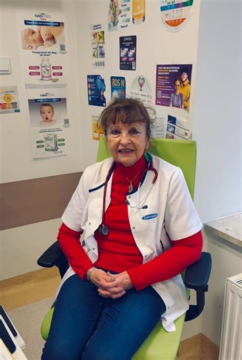 🧸Grypa w przedszkolu w szkole, jak chronić nasze dzieci przed zachorowaniem? 👼Szczególnie niebezpieczne są bakterie i wirusy, które rozprzestrzeniają się drogą kropelkową. Do nich zalicza się chociażby grypa. 🧑‍🧑‍🧒‍🧒🤰Zapraszamy cały rodziny w tym najmłodszych do Przychodni ul. Królowej Korony Polskiej 5(okolice Jasne Błonia)na porady doświadczonych lekarzy i bezpłatne szczepienia w ramach NFZ. 🚼Tutaj informacje i świadczenia medyczne udzielane są przez zespół doświadczonych lekarzy POZ, 
