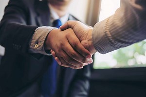 Preparing for a job interview? Watch that handshake - WTOP News