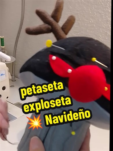 Colección Navideña de Peluches Plantas vs Zombis