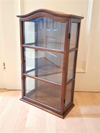 Vintage Mahogany Wall Hanging Curio Cabinet Vitrine, Hanging Shadow Box, Elegant Miniature Showcase, Glass Display Vitrine Style Chippendale - Etsy
