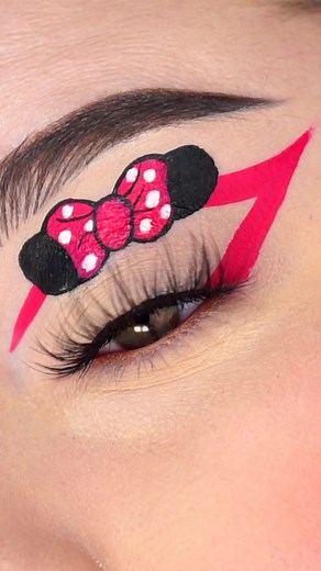 Minnie Mouse 🎀 the 1st look for my Disney inspired makeup series ✨ Go to my YouTube Shorts to see my Cinderella & Tinkerbell looks (link in bio) ad 🪄 #eyeliner #disney #disneymakeup #minniemouse #eyemakeup