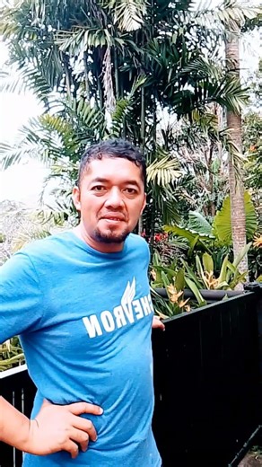 Comedy clip"He is generous to his girl 🤣#comedy #trending #funny #shorts