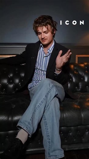 ICON France on Instagram: "REDIFF : Les icônes de Djo On avait interviewé Leroy Merlin… euh… @djotime 😅. Si tu ne le savais pas, l’acteur de Stranger Things est aussi un musicien et chanteur. Et avec 38 millions d’auditeurs mensuels, « End of Beginning » viral sur TikTok et près de 2 milliards de streams sur Spotify, on peut dire que sa deuxième carrière est un véritable succès. #joekeery #crush #strangerthings #netflix #djo"