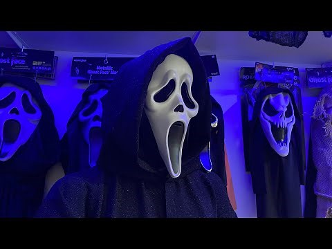 My favourite mold of Ghostface Mask? The SCREAM 4 TD Reshoot mask