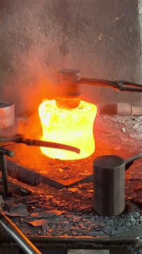 Inside the forging factory Forging Ahead: Collaborative Techniques in Bearing Ring Production #forge