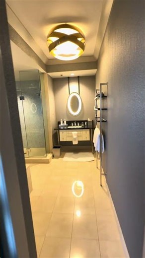 Where to stay in vegas! The perfect Bridal Suite! #vegas #vegashotel #roomtour #vegasviews