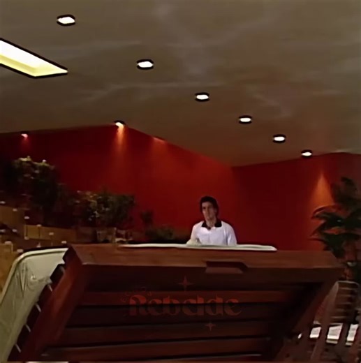 Drama de Mia em Rebelde: Capítulo 236